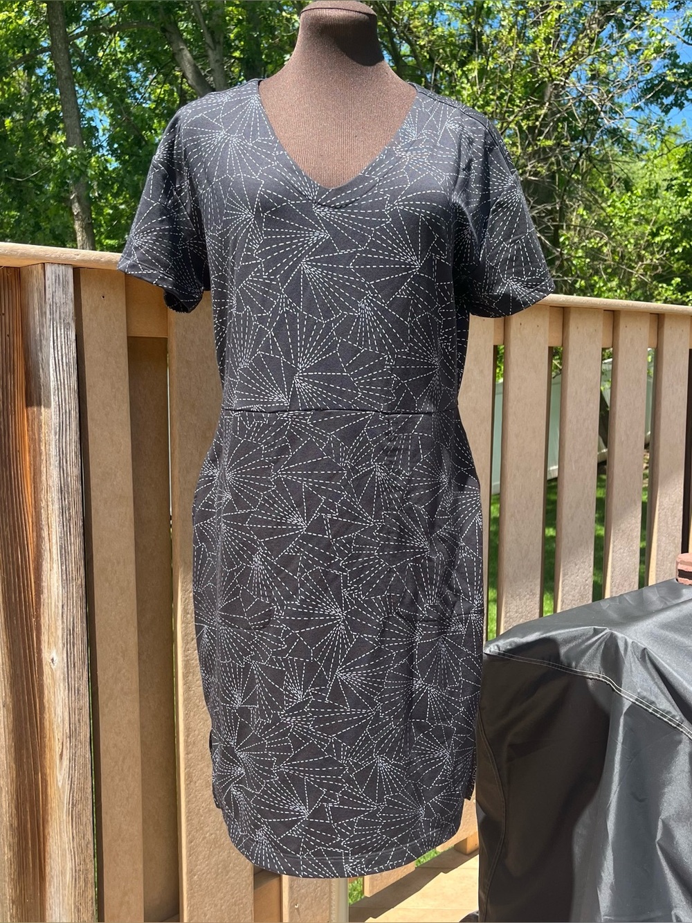 Title Nine Sashiko Deep Pocket Short Sleeve Dress Size M Geometric Stretch